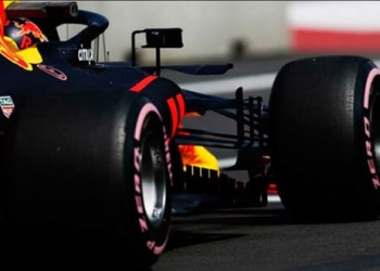 piloto australiano de Red Bull Daniel Ricciardo ganó la pole para el Gran Premio de México de Fórmula Uno