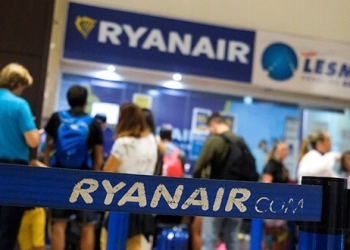 En el primer semestre de su año fiscal el beneficio de Ryanair se redujo hasta los 1.200 millones de euros/Reuters