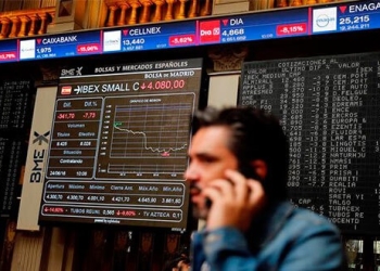La recuperación del sector bancario impulsó valores con peso en el Ibex 35, pero el mercado se mantiene con cautela tras desplome de Wall Street
