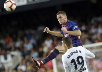 El defensa central Thomas Vermaelen estará seis semanas de baja por una lesión en la pierna derecha