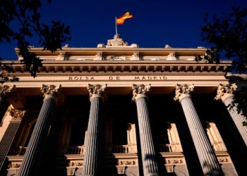 En la imagen, la fachada de la Bolsa de Madrid. REUTERS/Juan Medina