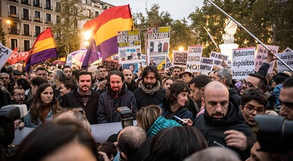 Españoles levantaron la voz ante el Tribunal Supremo, luego de que decidiera que el impuesto de AJD debe cancelarlos el cliente, no la banca/El País