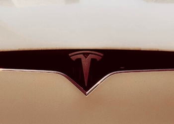 El piloto automático de Tesla será actualizado en todos los vehículos fabricados en los últimos dos años