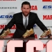 Lionel Messi posa con sus cinco Botas de Oro (REUTERS)