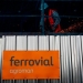 Logo de Ferrovial en una construcción. REUTERS