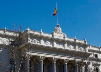 En la imagen de archivo, la fachada de la Bolsa de Madrid. REUTERS/Paul Hanna