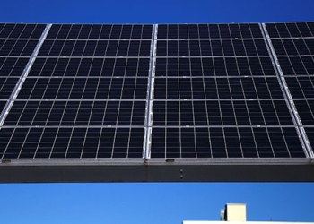 Solarpack anunció futuras inversiones tras su debut bursátil/REUTERS
