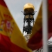 En la imagen de archivo, se ve la cúpula del Banco de España entre banderas españolas en el centro de Madrid, el 19 de junio de 2013. REUTERS/Sergio Pérez