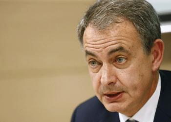 Zapatero: "Cada vez que hablo con un ministro del Gobierno le digo que no hay duda de que la vía es el diálogo".