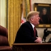 El presidente de Estados Unidos, Donald Trump, en una videoconferencia con miembros del servicio militar. La paralización de la Administración continúa REUTERS/James Lawler Duggan