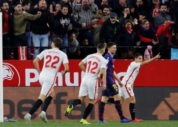 Ben Yedder celebra su gol ante el Barcelona en los cuartos de final de la Copa del Rey