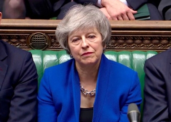 En la imagen tomada de un vídeo, la primera ministra británica, Theresa May, durante una sesión parlamentaria en Londres el 16 de enero de 2019. Reuters TV via REUTERS