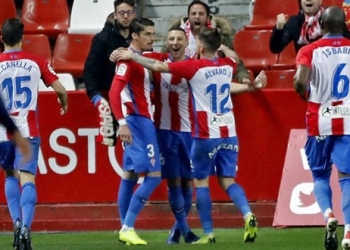 El Sporting celebra su victoria sobre el Valencia (La Liga)