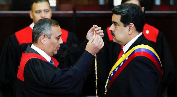 Maduro se juramenta