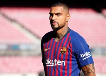 Kevin-Prince Boateng durante su presentación en el Camp Nou