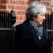 En la imagen, la primera ministra británica Theresa May sale del número 10 de Downing Street en Londres, Reino Unido, el 14 de enero de 2019. REUTERS/Clodagh Kilcoyne