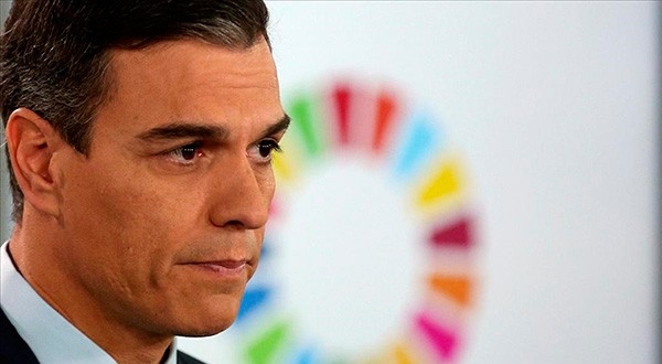 El jefe de Gobierno Pedro Sánchez, que se ve con una importante ventaja en  todos los sondeos, ha esquivado el cara a cara con el líder de la oposición Pablo Casado