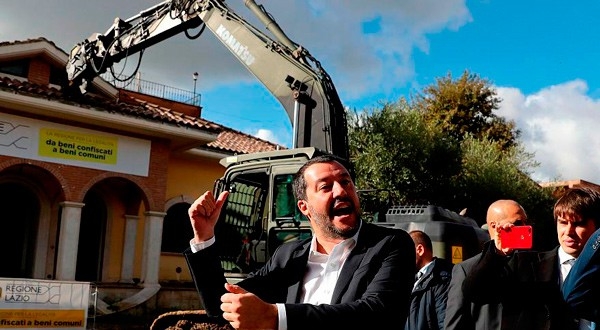 POPULISMO EN EUROPA. El ultraderechista líder de la Liga Norte en Italia, Matteo
Salvini, es uno de los rostros del populismo nacionalista del Viejo Continente. REUTERS