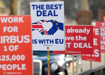 Carteles contra el Brexit en una calle londinense el 30 de enero de 2019.