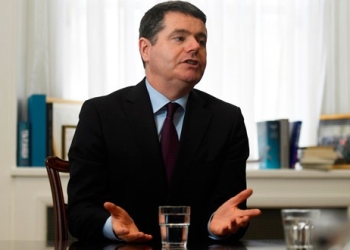 El ministro orlandés de Finanzas, Paschal Donohoe, en una entrevista en Dublín.