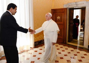 El papa Francisco recibió en el Vaticano al mandatario venezolano Nicolás Maduro en octubre de 2016.