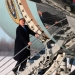 Foto del jueves del presidente de EEUU, Donald Trump, subiendo al Air Force One para continuar su viaje a Washington tras una parada de repostaje en Anchorage, Alaska.