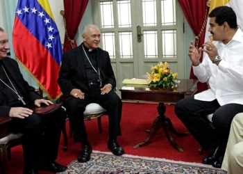 El Vaticano urge una solución pacífica para Venezuela