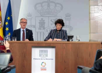 El ministro de Cultura y Deporte, José Guirao, y la portavoz del Gobierno, Isabel Celaá durante la presentación del anteproyecto de Ley de Deporte