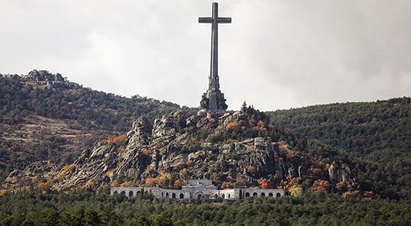 Vista general del Valle de los Caídos en San Lorenzo de El Escorial, a las afueras de Madrid, donde reposan los restos de Franco.