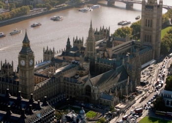 Vista aérea de la sede del Parlamento británico en Londres.