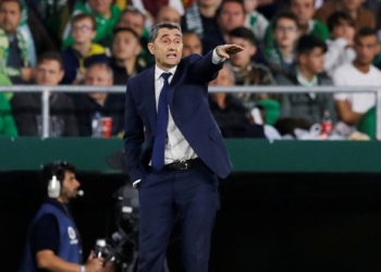 Ernesto Valverde durante el partido de Liga ante el Real Betis (17 de marzo de 2019)