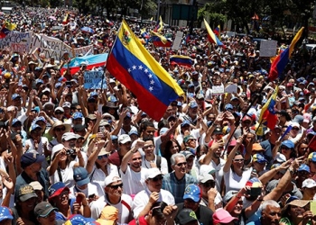 Venezolanos abarrotaron las calles en el simulacro de la "Operación Libertad" convocada por Guaidó