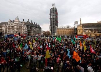 El grupo activista Extinction Rebellion en una marcha contra el cambio climático en Londres.