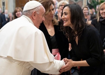 El papa Francisco recibió a la representación de los miembros de la Asociación de Prensa Extranjera en la Sala Clementina del Vaticano.