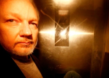 El fundador de WikiLeaks enfrentaría graves cargos en EEUU.