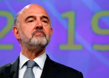 Pierre Moscovici dejó claro que Italia debe enderezar su rumbo económico.