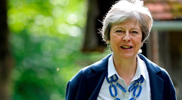 La Primera Ministra de Reino Unido, Theresa May, cerca de High Wycombe, Reino Unido.
