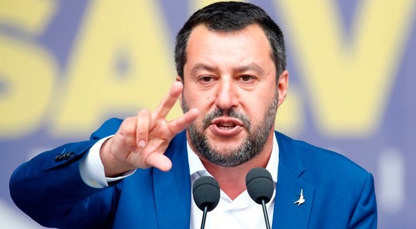 El polémico Salvini se enfrasca en bajar los impuestos.