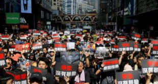 Los organizadores de las protestas en Hong Kong se comprometen a evitar que ocurran actos violentos como los de la semana pasada.