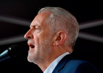 Corbyn cambió su discurso ante los descensos en popularidad del Partido Laborista.