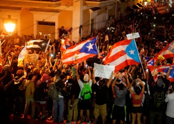 Puertorriqueños salieron a las calles de San Juan para festejar la renuncia de Ricardo Rosselló.