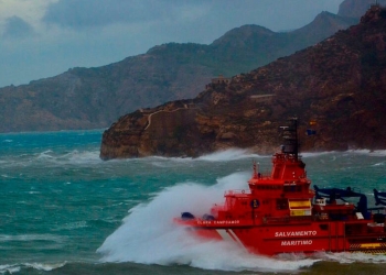 Salvamento Marítimo rescata a 145 personas en aguas del Estrecho de Gibraltar