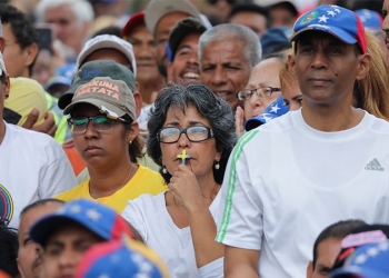 Viera-Blanco: ¿Cómo no estar orgulloso y seguro de la Venezuela posible y recuperable, cuando en medio de la oscuridad, nuestro plasma enciende antorchas de vida, confianza y esperanza?