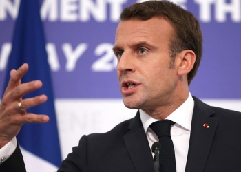 Macron exhortó a las autoridades de Libia a que protejan la vida de los migrantes y demandantes de asilo que han llegado a territorio francés.