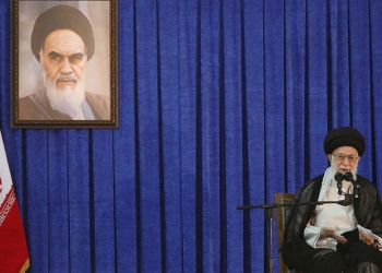El líder supremo de Irán, Alí Jamenei, es centro de llamados internacionales a resolver tensiones por la vía diplomática