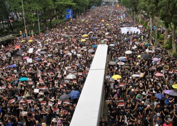 El fin de semana miles de personas continuaron sus protestas en las calles de Hong Kong por quinta semana consecutiva.