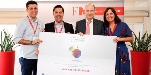 Premios Fundación MAPFRE. De izquierda a derecha Óscar Lozano de RITHMI, Javier Pita de NAVILENS, José Manuel Inchausti, presidente del jurado y Marta Carruesco de SPEAKARE by Cubelizer.