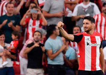 Aduriz, quien anunció su retiro tras esta temporada, se convirtió en héroe tras marcar en el minuto 89.