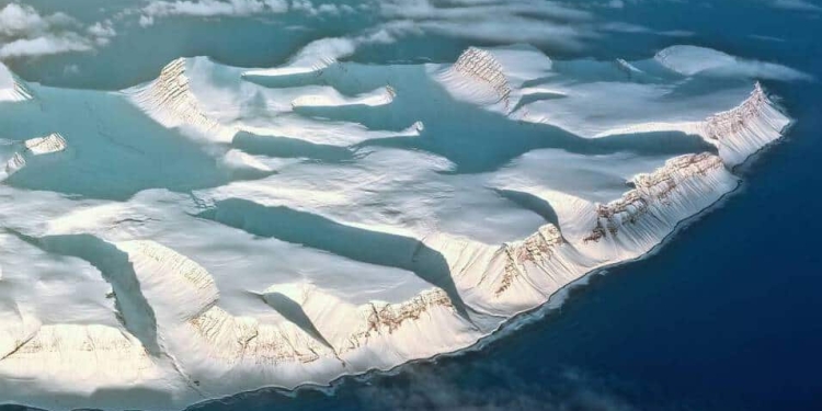 El hielo cubre aproximadamente el 10 por ciento de Islandia