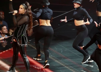 Rosalía durante su presentación en los MTV Video Music Awards 2019